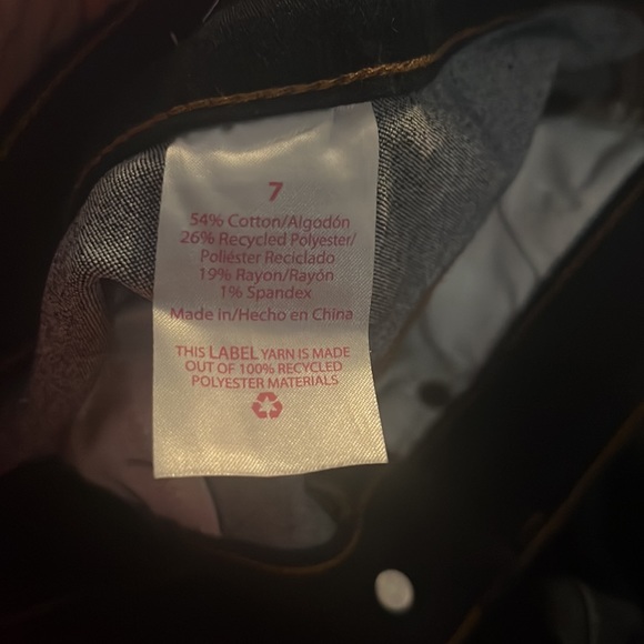 No boundaries, boot cut jeans, high rise, inseam 30.5 inches - Picture 3 of 3